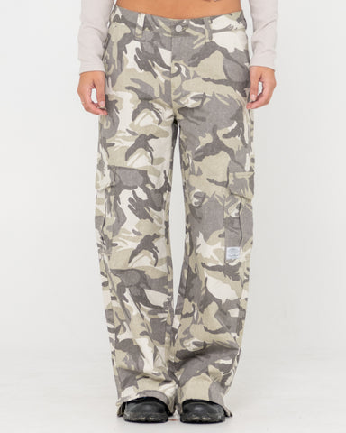 CAMO-MILE LOW RISE CARGO PANT