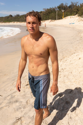 V8 BOARDSHORT